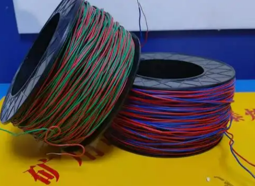 桓仁放炮线的主要材质有哪些？不同材质的适用场景有何区别？